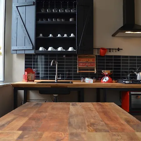 圣尤斯塔其欧公寓 *